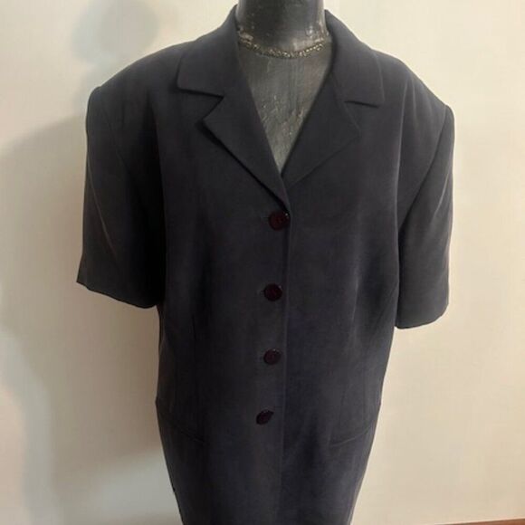 Chaus Woman Navy Blue Silk 4 front buttons short sleeve blazer, size 22 - Picture 1 of 4